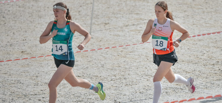 Hanna Jakubowska 12, Maja Biernacka 14, Małgorzata Karbownik 12, Zuzanna Gradoń 17 w półfinałowych grupach podczas ME Młodzieżowców Hanna Jakubowska 12, Maja Biernacka 14, Małgorzata Karbownik 12, Zuzanna Gradoń 17 w półfinałowych grupach podczas ME Młodzieżowców